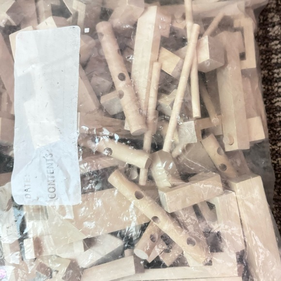 Bag of wooden building blocks/toys - Picture 4 of 5